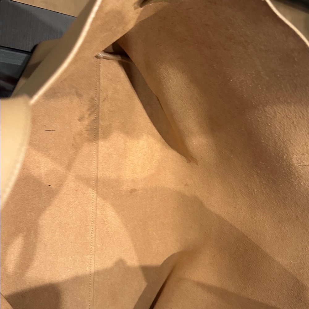 Saint Laurent Tan Leather Tote with Slim Strap and pouch - Picture 11 of 13